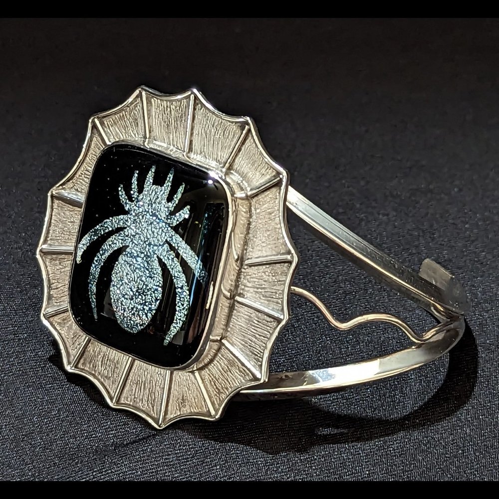 Large MAJESTIC Silver & Black Spider HALLOWEEN Sterling Silver Dichroic Bracelet - Picture 7 of 13